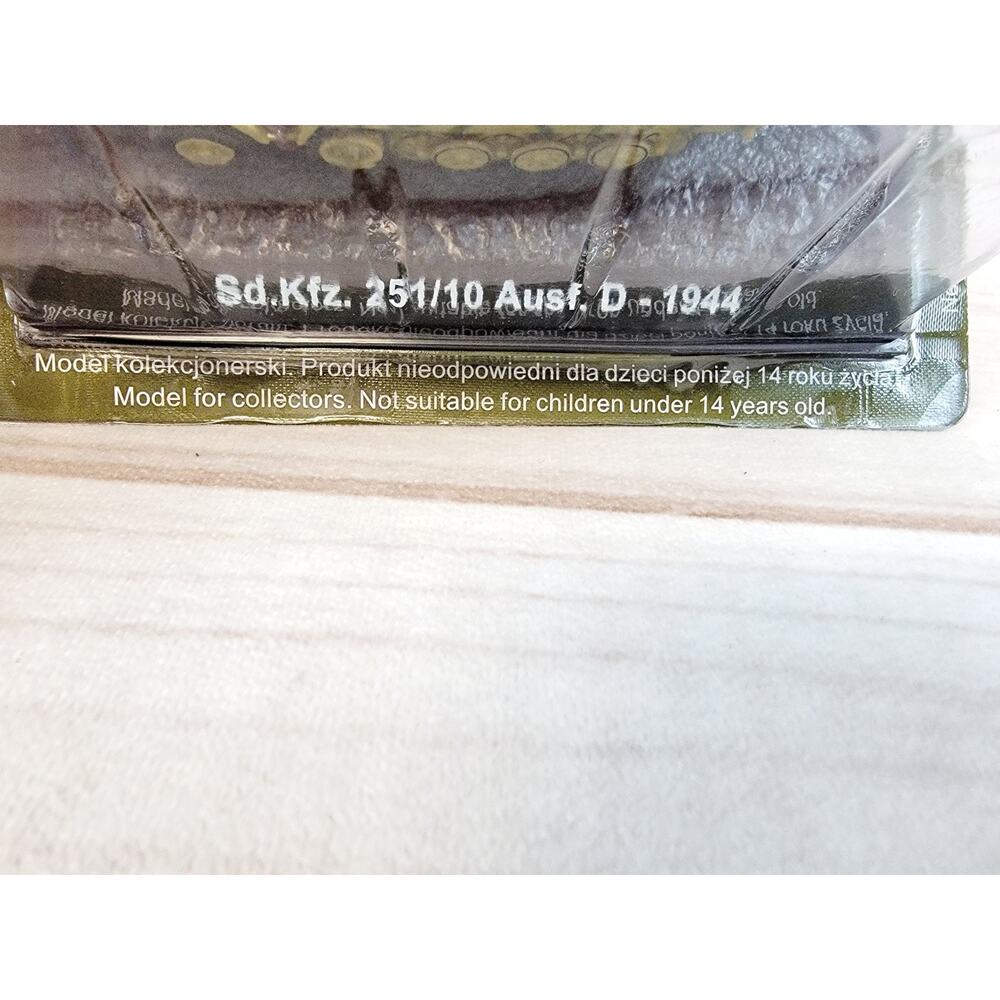 Amercom Sd.Kfz. 251/10 Ausf. D - 1944 WWII 1:72 Model New Old Stock Sealed - Picture 12 of 14